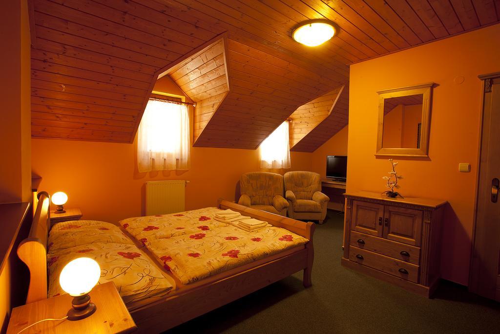 Vinarstvi U Kaplicky Hotel Zajeci Room photo